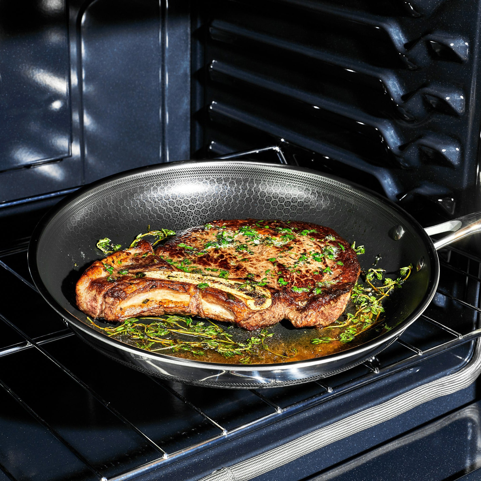 2 teiliges Set mit 30 cm Hybrid Pfanne und 2 8 Liter Hybrid Topf mit D HexClad Cookware EU