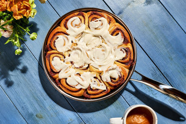 HexClassic Skillet Cinnamon Rolls