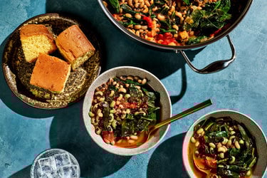 Smoky Vegetarian Black-Eyed Peas
