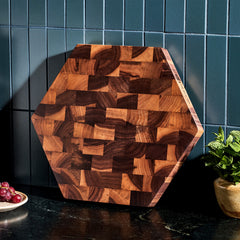 Charcuterie-Board aus Walnussholz