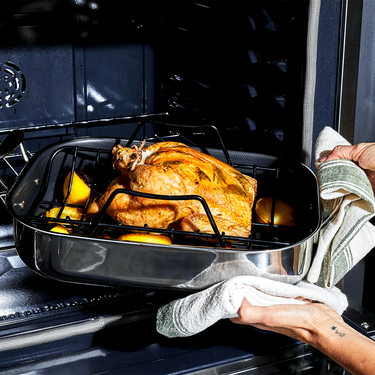 Gordon Ramsay – HexClad Cookware EU